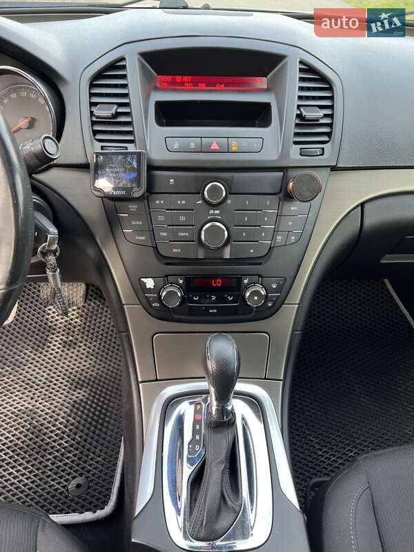 Седан Opel Insignia 2009 в Ковелі