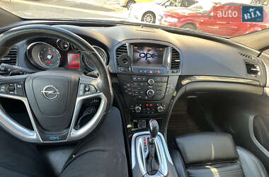 Седан Opel Insignia 2012 в 