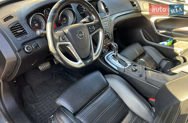 Седан Opel Insignia 2012 в 