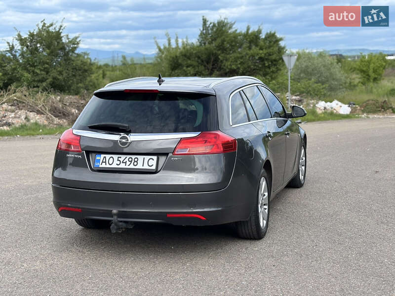 Універсал Opel Insignia 2012 в Хусті