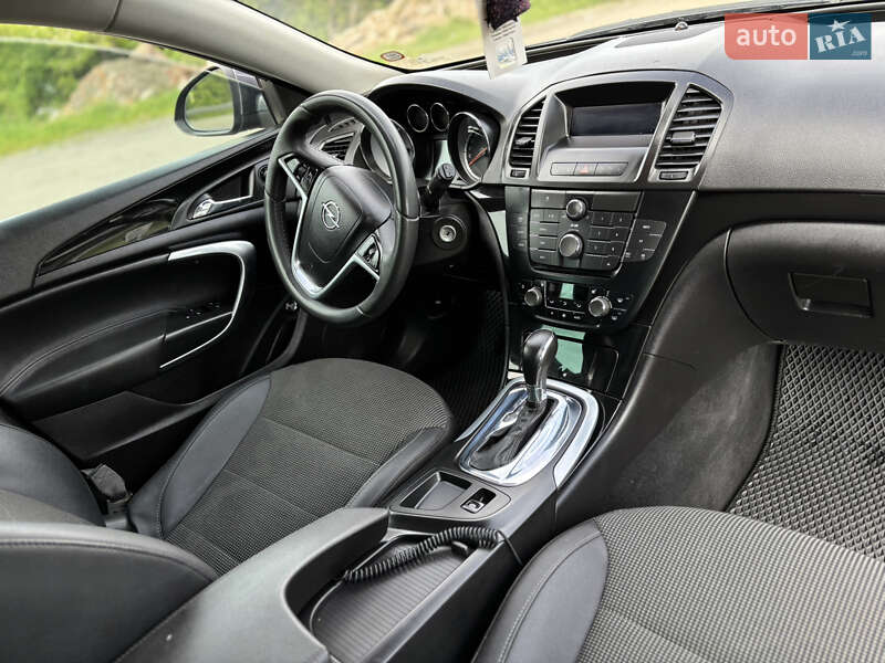Універсал Opel Insignia 2012 в Хусті