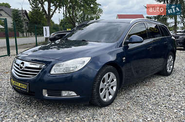 Универсал Opel Insignia 2012 в 