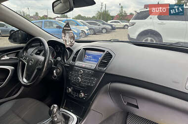Универсал Opel Insignia 2012 в 