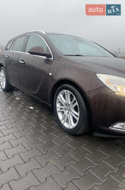Универсал Opel Insignia 2011 в 