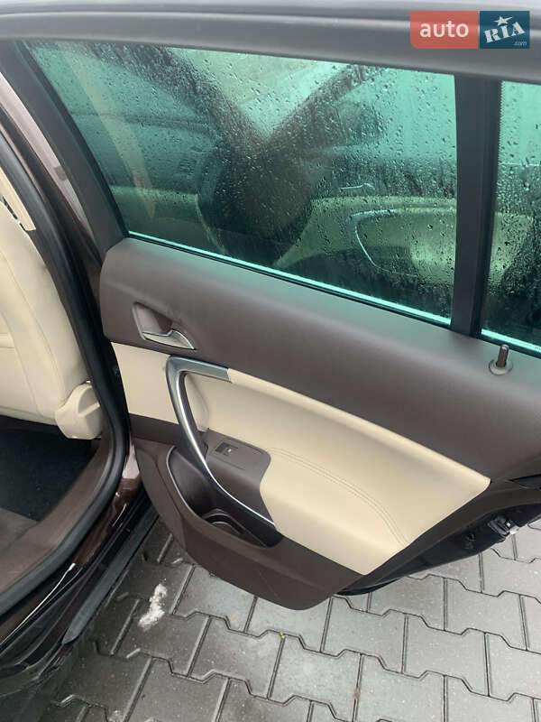 Универсал Opel Insignia 2011 в Черновцах