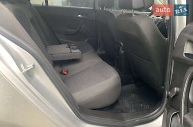 Універсал Opel Insignia 2010 в 