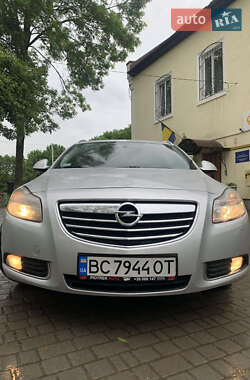 Універсал Opel Insignia 2010 в 