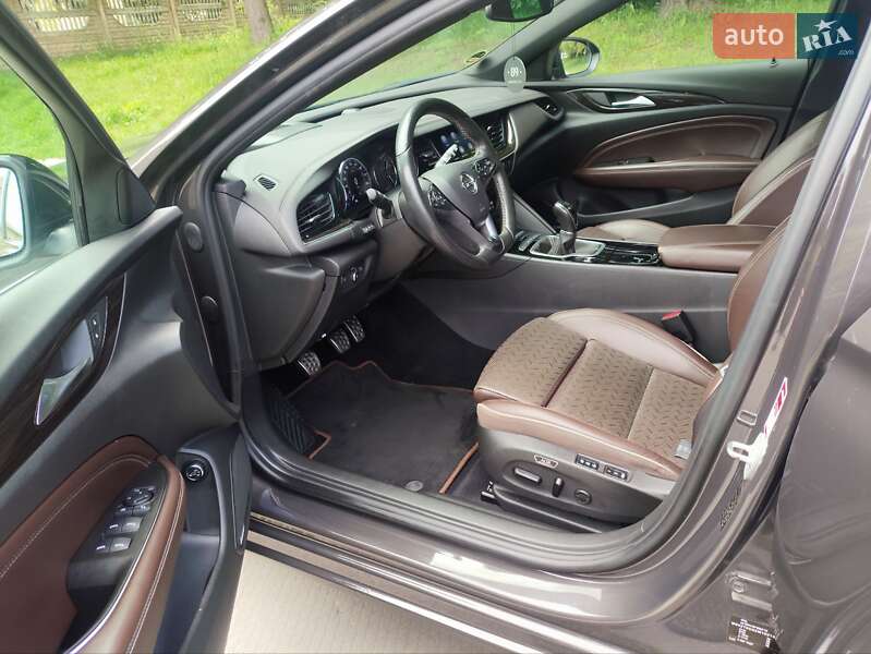 Универсал Opel Insignia 2021 в Ровно