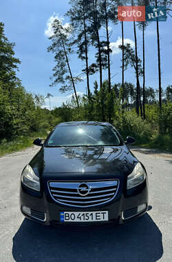 Лифтбек Opel Insignia 2011 в Полонном
