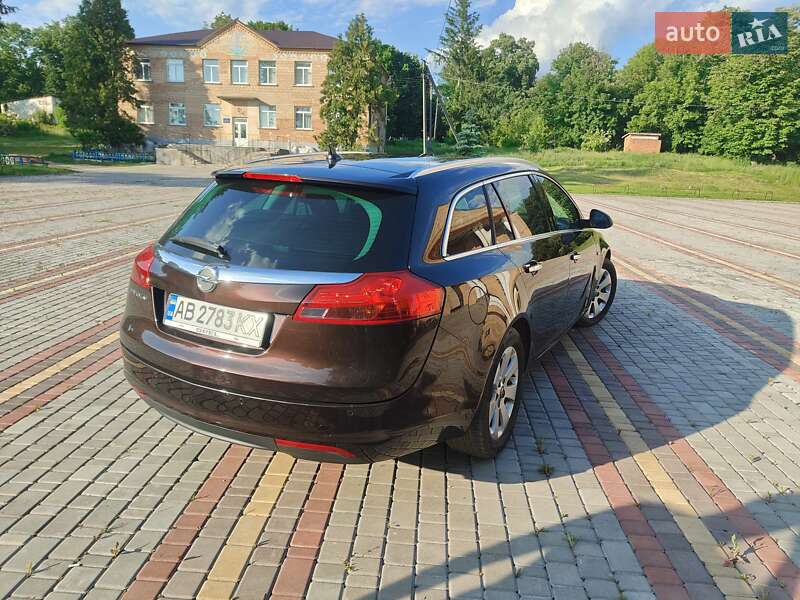 Универсал Opel Insignia 2011 в Теплике