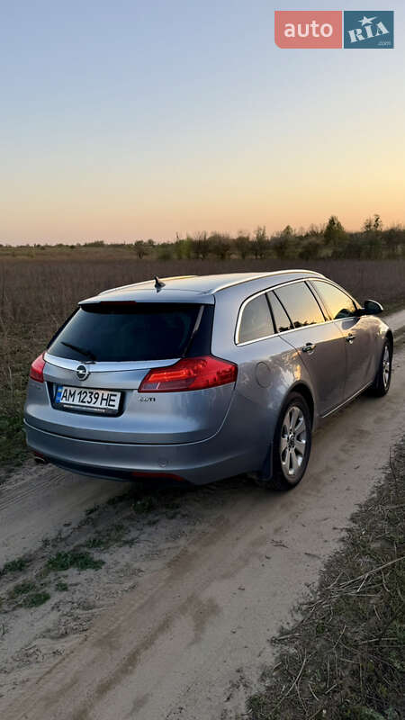 Універсал Opel Insignia 2009 в Коростишеві