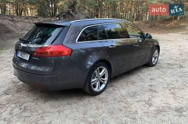 Универсал Opel Insignia 2010 в 