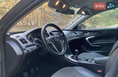 Универсал Opel Insignia 2010 в 