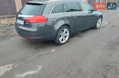 Универсал Opel Insignia 2013 в 