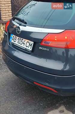 Универсал Opel Insignia 2013 в 