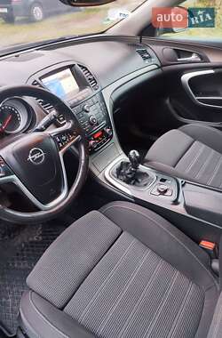 Универсал Opel Insignia 2013 в 