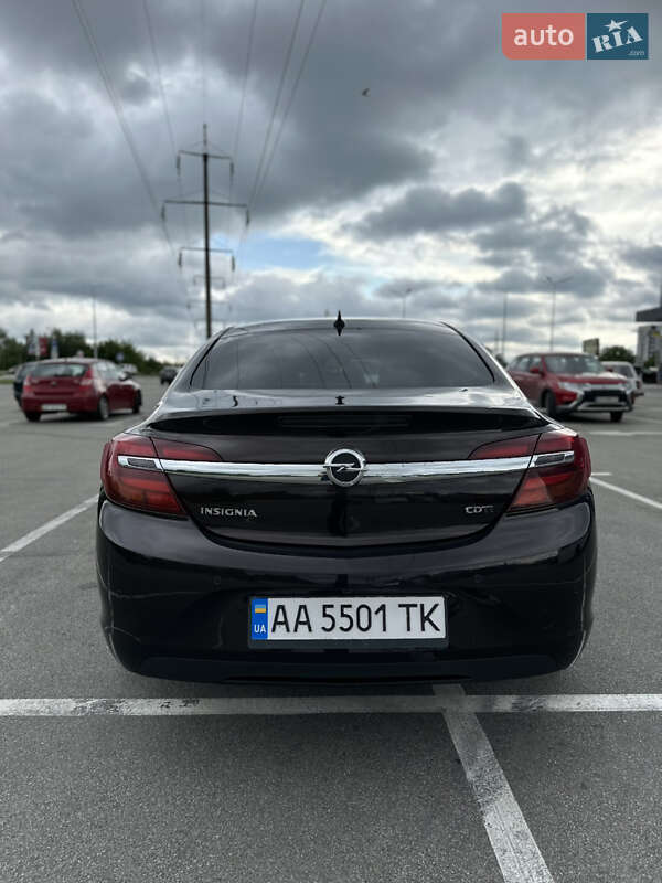 Седан Opel Insignia 2015 в Києві