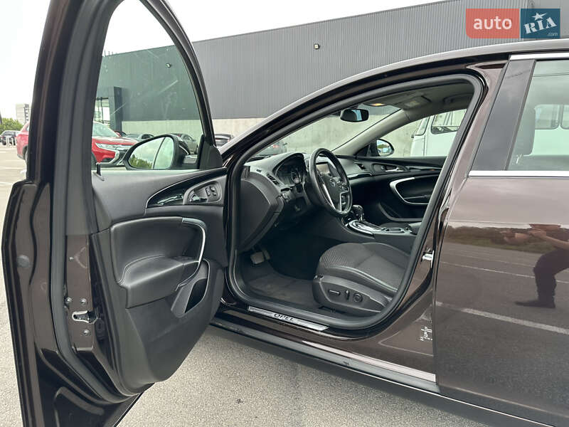 Седан Opel Insignia 2015 в Києві