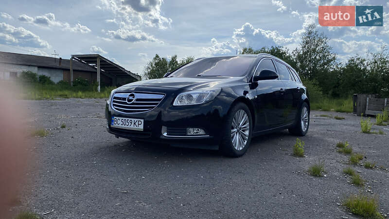 Универсал Opel Insignia 2011 в Золочеве
