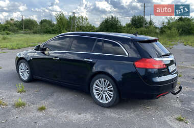 Універсал Opel Insignia 2011 в Золочеві