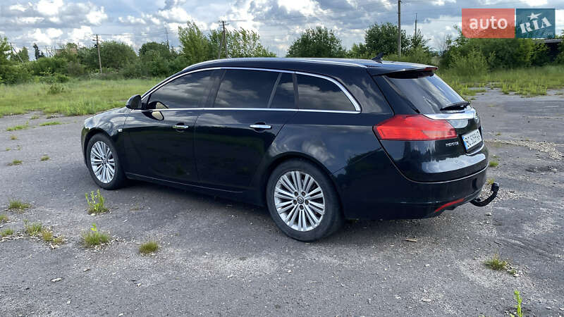 Универсал Opel Insignia 2011 в Золочеве