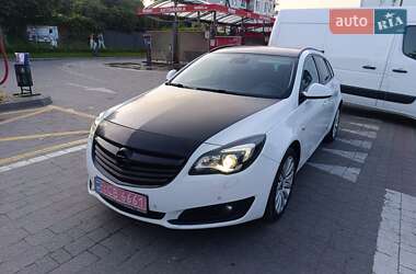Универсал Opel Insignia 2015 в 