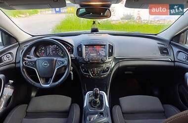 Универсал Opel Insignia 2015 в 