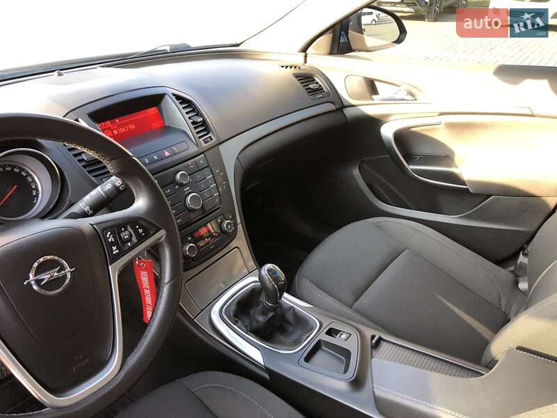 Універсал Opel Insignia 2010 в Львові