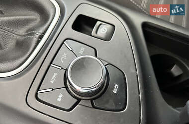 Универсал Opel Insignia 2010 в 