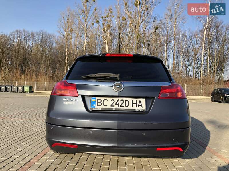 Універсал Opel Insignia 2010 в Львові