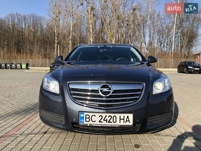 Універсал Opel Insignia 2010 в 