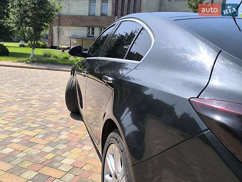 Ліфтбек Opel Insignia 2010 в Миргороді