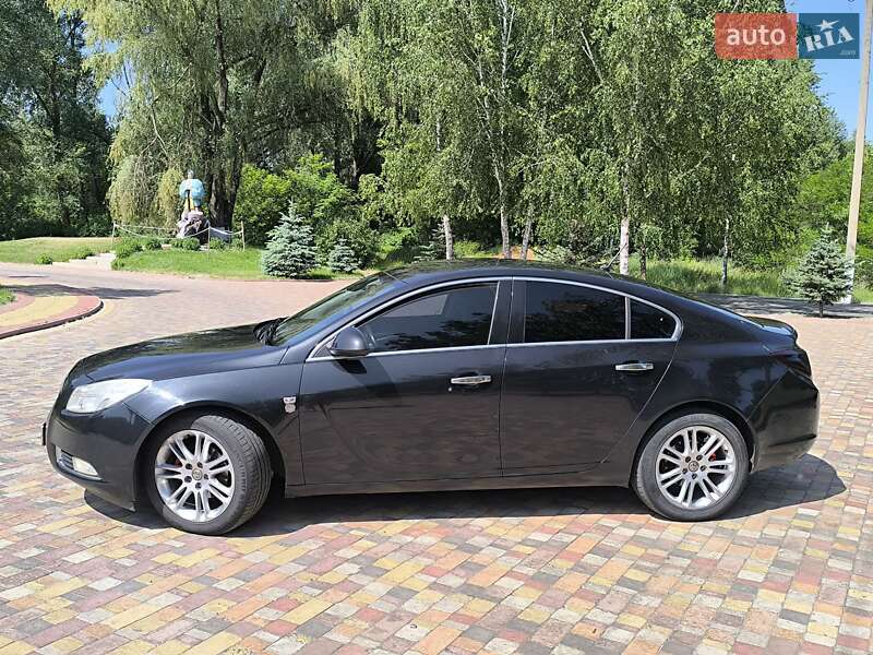 Ліфтбек Opel Insignia 2010 в Миргороді