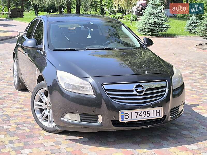 Ліфтбек Opel Insignia 2010 в Миргороді