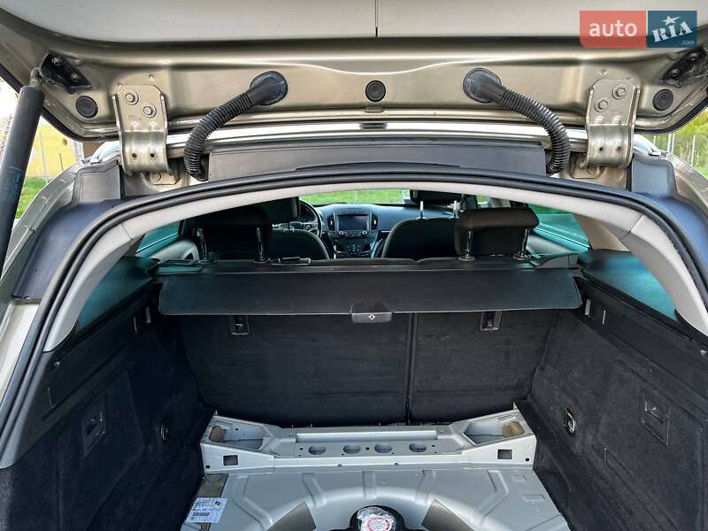 Универсал Opel Insignia 2014 в Львове