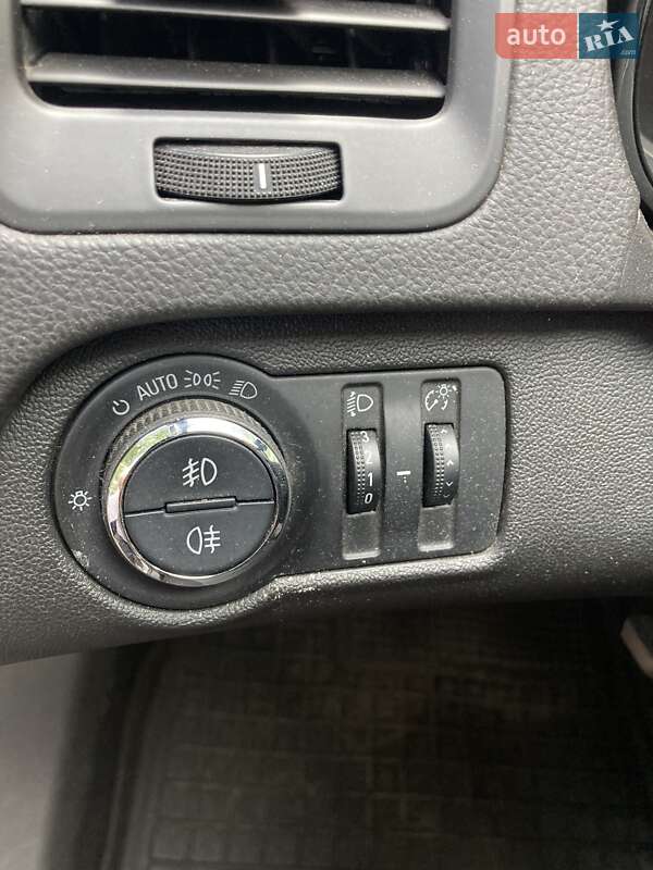 Універсал Opel Insignia 2012 в Львові фото 18 Універсал Opel Insignia 2012 в Львові