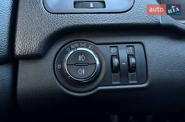 Универсал Opel Insignia 2013 в 