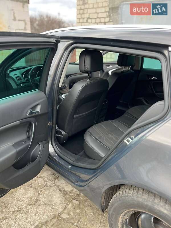 Універсал Opel Insignia 2012 в Смілі