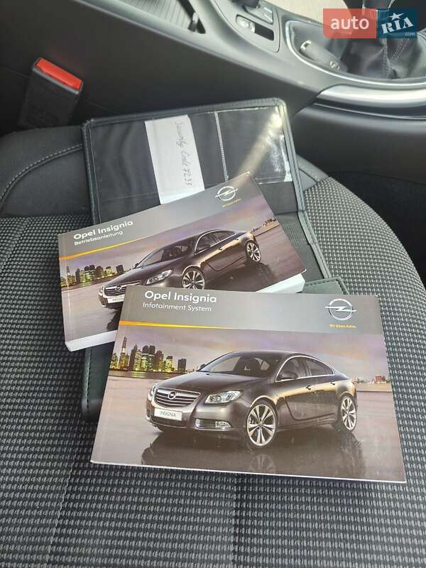 Универсал Opel Insignia 2011 в Теплике