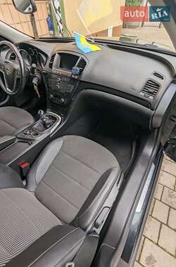 Универсал Opel Insignia 2012 в 