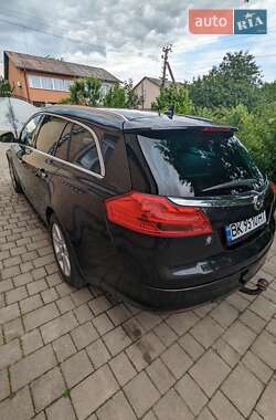 Универсал Opel Insignia 2012 в 
