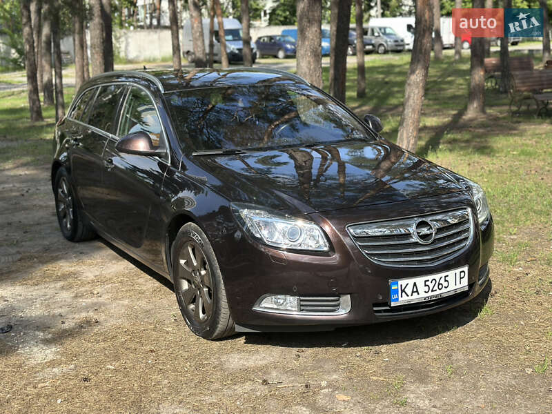 Универсал Opel Insignia 2012 в Киеве