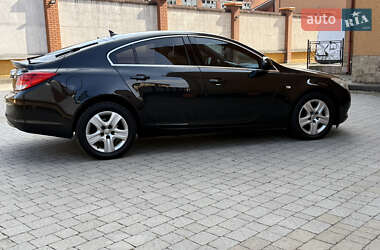 Лифтбек Opel Insignia 2010 в 