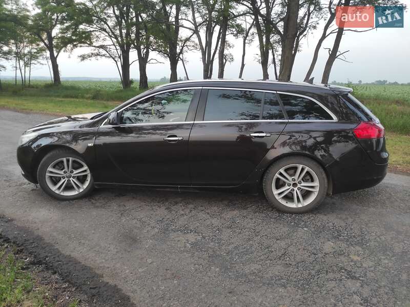 Універсал Opel Insignia 2010 в Сумах