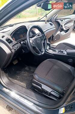 Универсал Opel Insignia 2015 в 