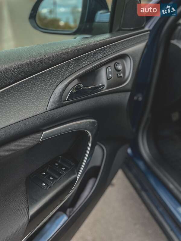 Универсал Opel Insignia 2014 в Бурштыне