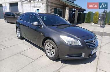 Универсал Opel Insignia 2012 в Хусте