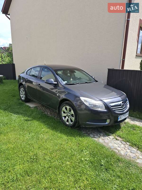 Лифтбек Opel Insignia 2012 в Грушево фото Лифтбек Opel Insignia 2012 в Грушево