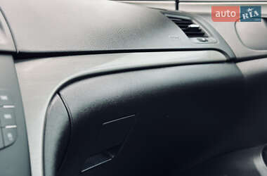Универсал Opel Insignia 2009 в 