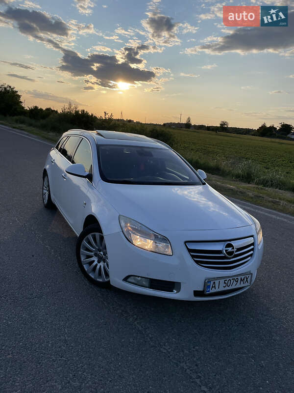 Универсал Opel Insignia 2011 в Львове